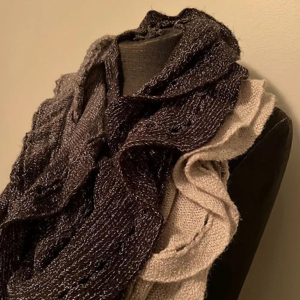 Women's Black to White Two-Tone Gradient Knit Cut-Out Infinity Scarf